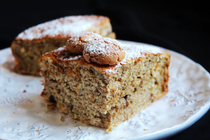 torta agli amaretti e cioccolato